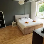 Moderny S Vlastnym Parkovanim V Blizkosti Prirody דירה ז'ילינה