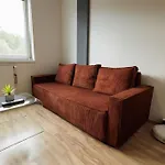Moderny S Vlastnym Parkovanim V Blizkosti Prirody דירה *