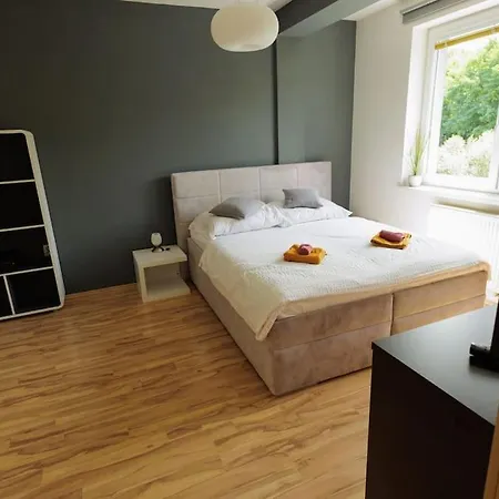 Moderný S Vlastným Parkovaním V Blízkosti Prírody Apartamento Žilina