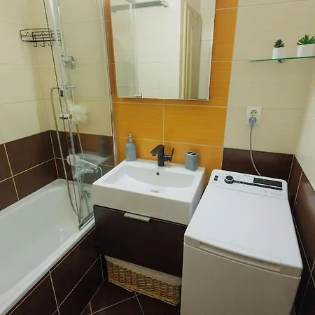 Moderny S Vlastnym Parkovanim V Blizkosti Prirody Žilina