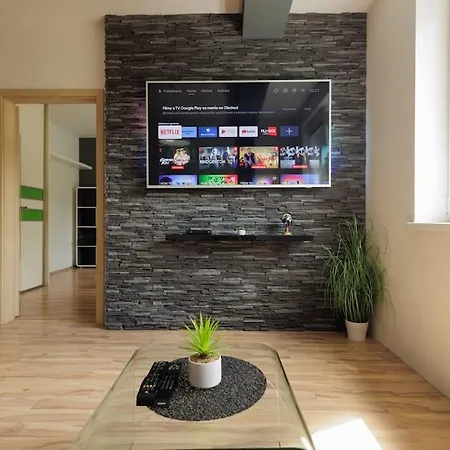 Moderny S Vlastnym Parkovanim V Blizkosti Prirody * Žilina