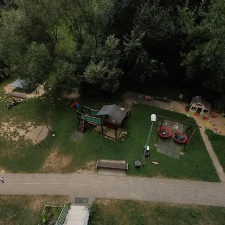 Moderný S Vlastným Parkovaním V Blízkosti Prírody *